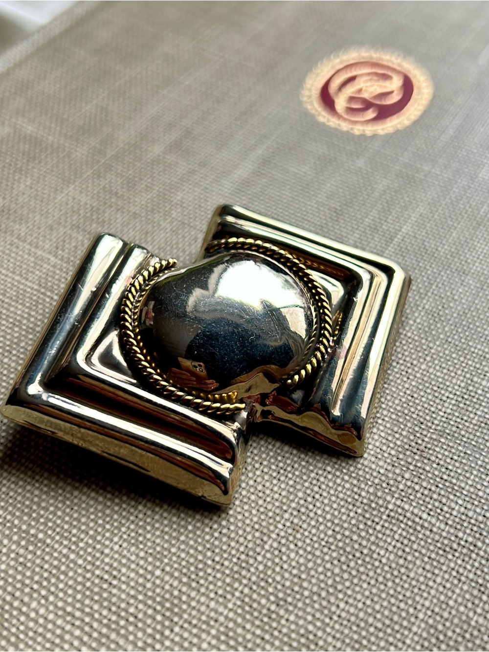 Vintage Alpaca Mexico Two-tone Polished Domed Twisted Accent Rope Brooch Pin